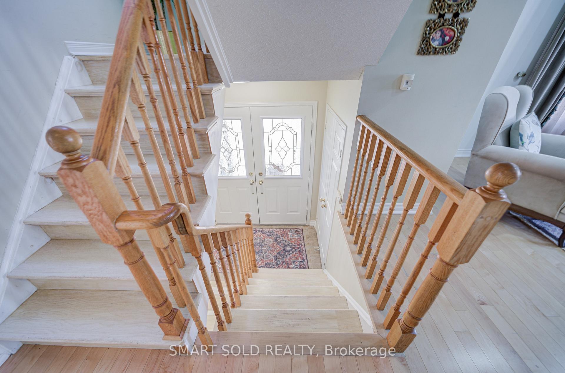 Photo 7 of 6 Sugarforest Drive, Vaughan, Patterson — HOMEH