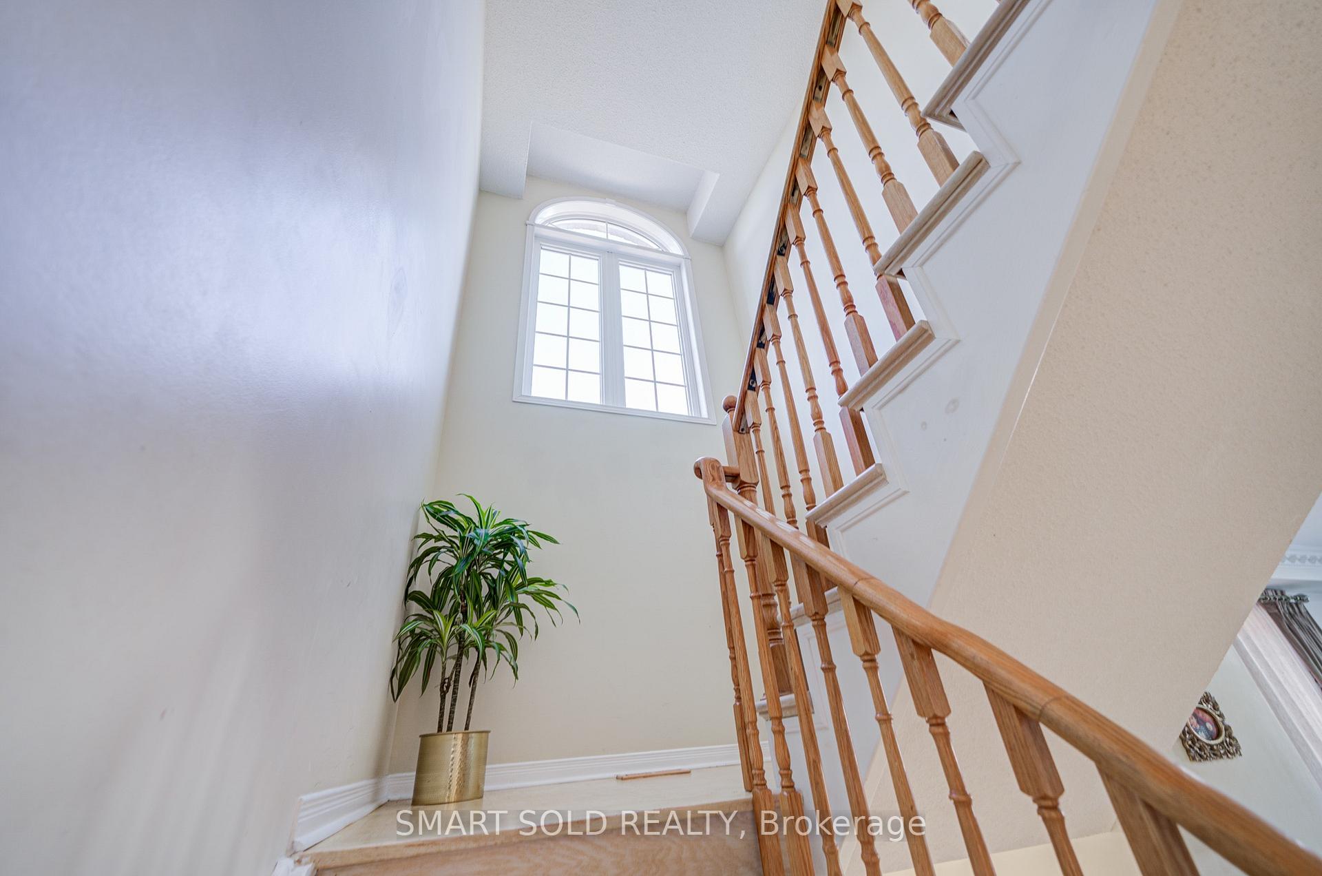 Photo 24 of 6 Sugarforest Drive, Vaughan, Patterson — HOMEH