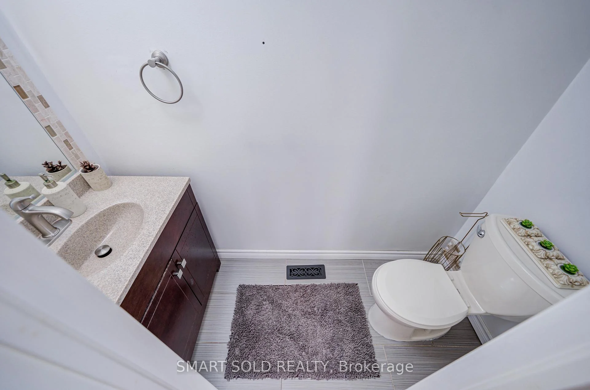 Photo 16 of 6 Sugarforest Drive, Vaughan, Patterson — HOMEH