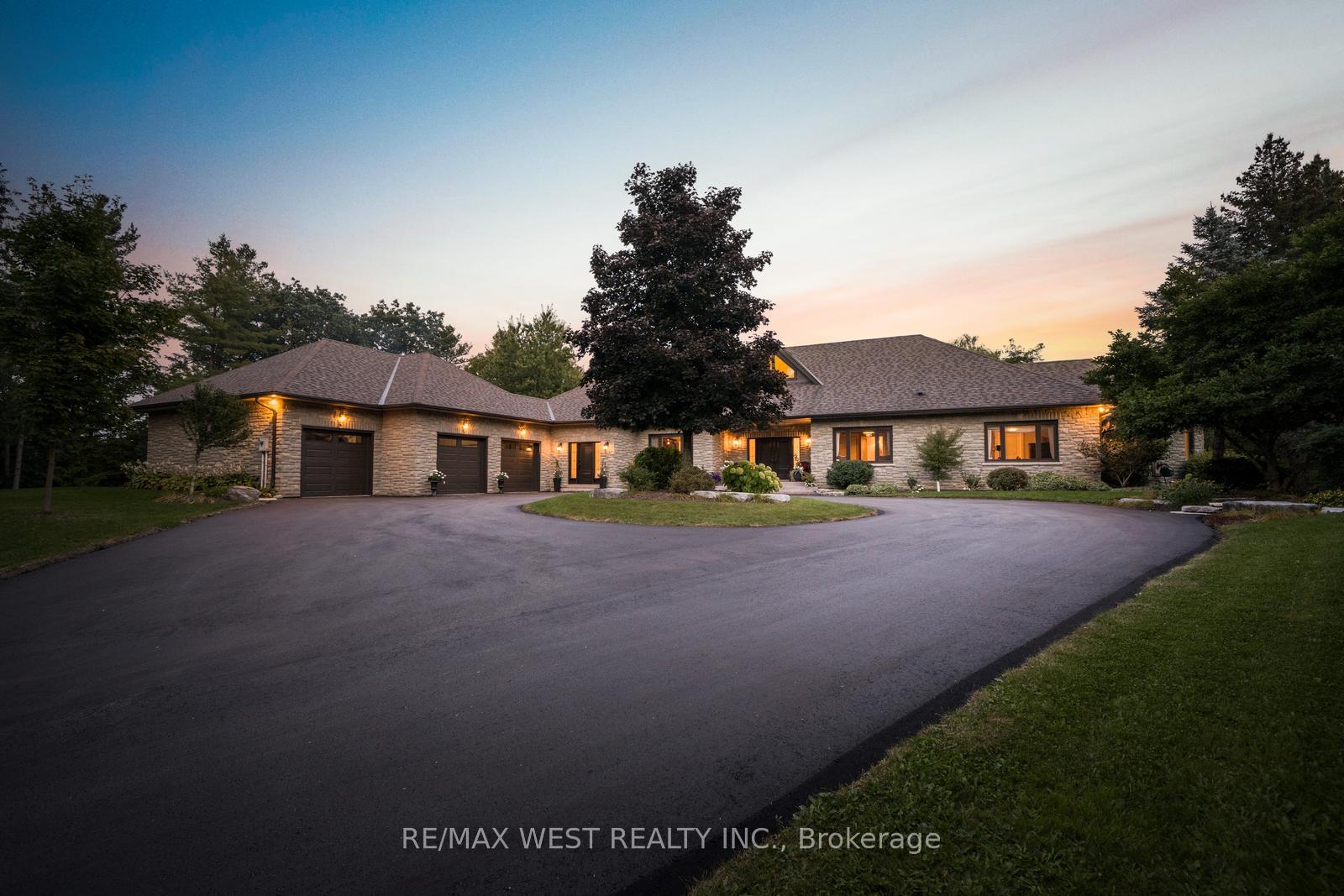 Photo 2 of 5775 Kirby Road, Vaughan, Kleinburg — HOMEH