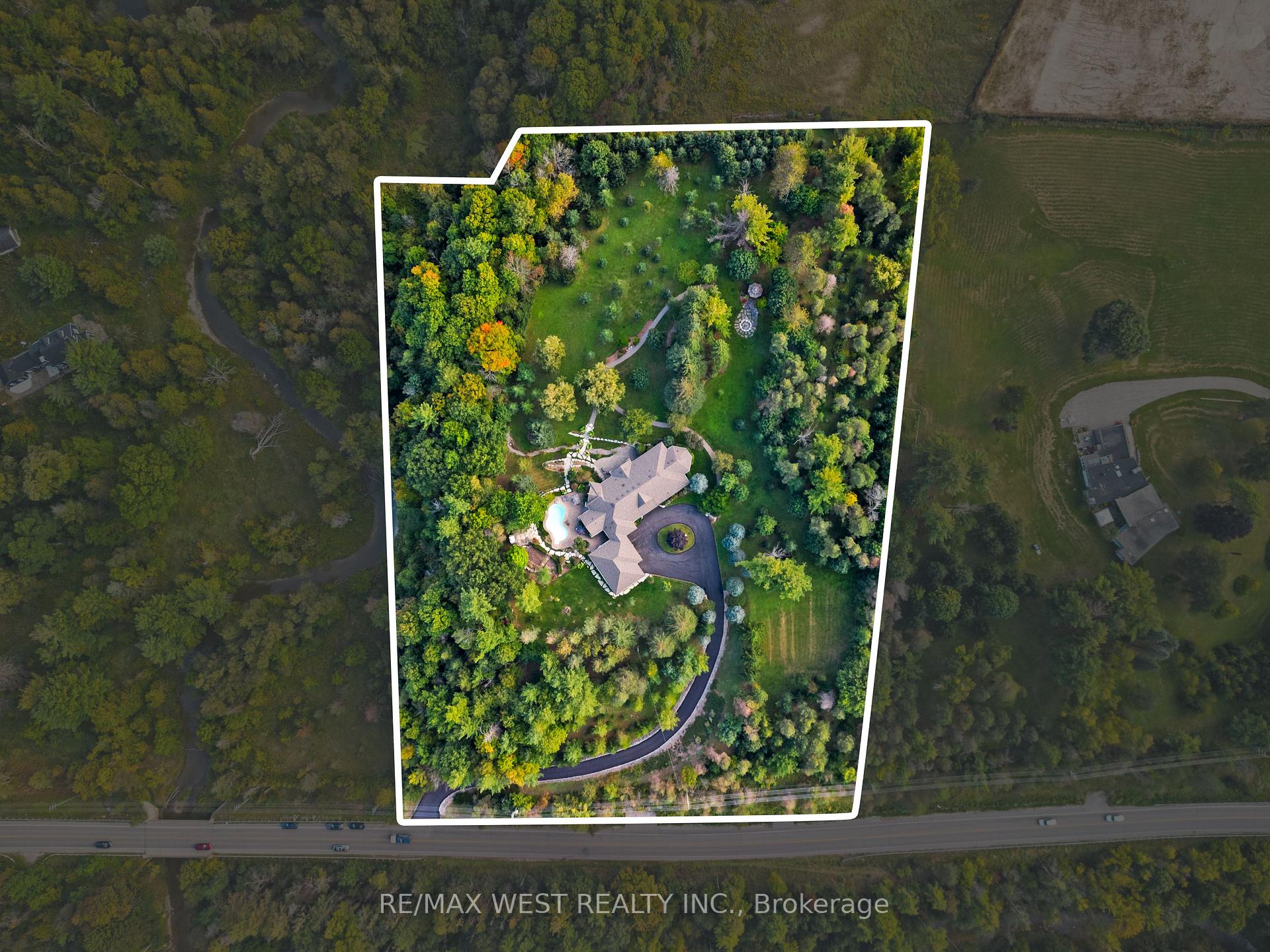 Photo 5 of 5775 Kirby Road, Vaughan, Kleinburg — HOMEH