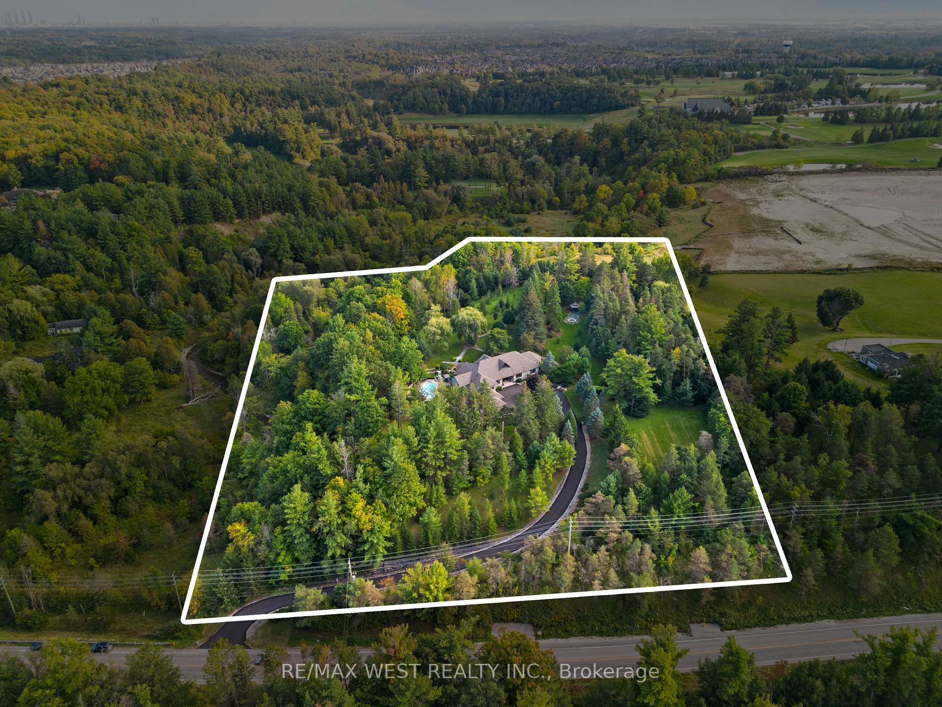 Photo 7 of 5775 Kirby Road, Vaughan, Kleinburg — HOMEH