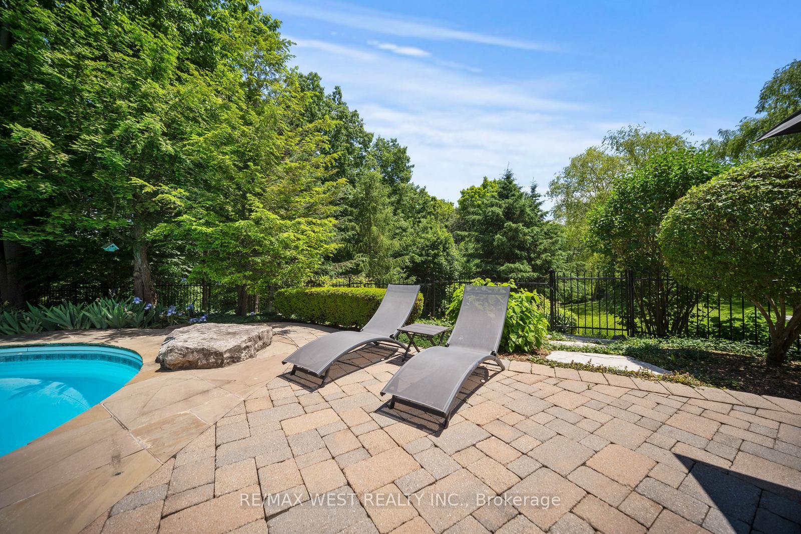 Photo 13 of 5775 Kirby Road, Vaughan, Kleinburg — HOMEH