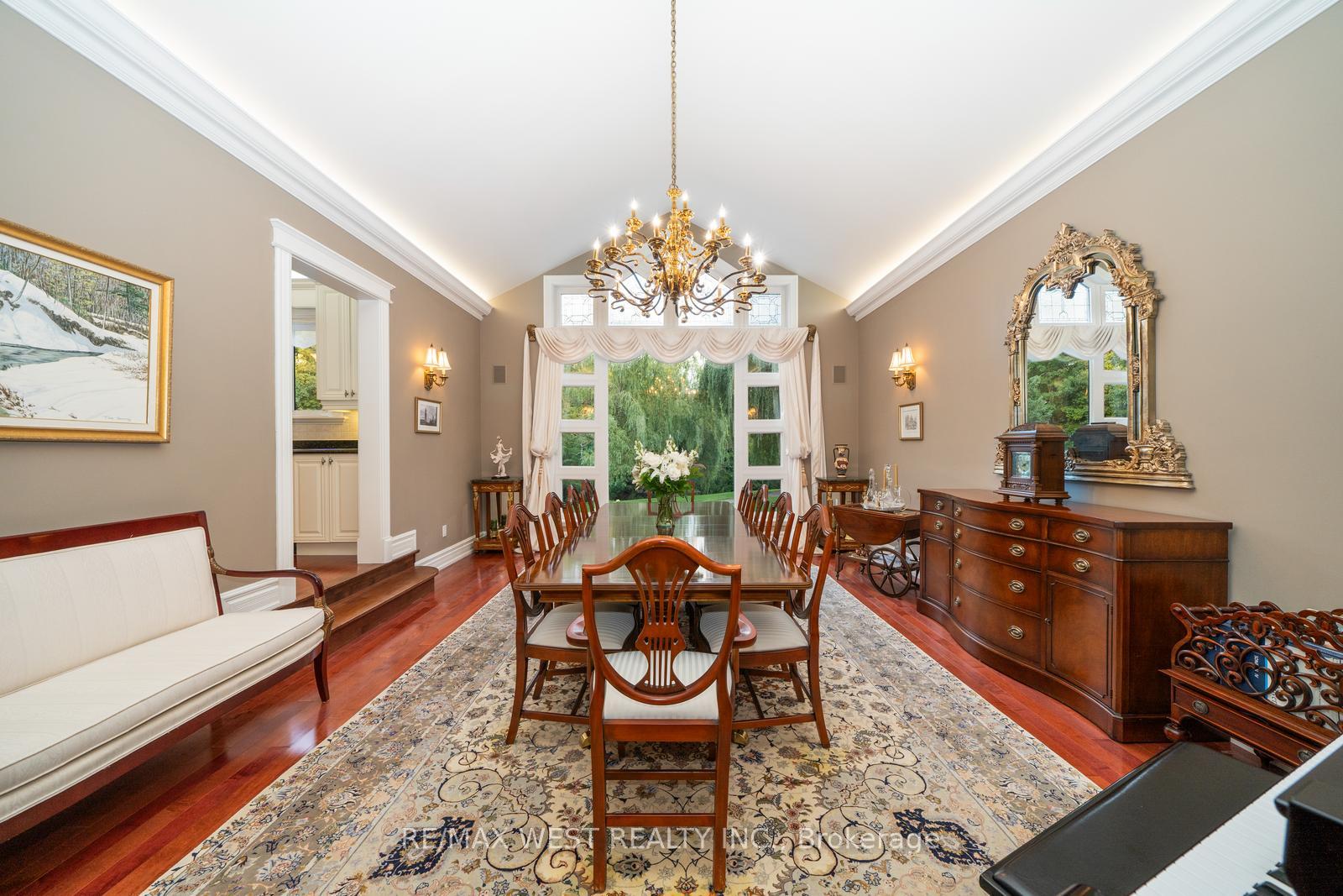 Photo 27 of 5775 Kirby Road, Vaughan, Kleinburg — HOMEH
