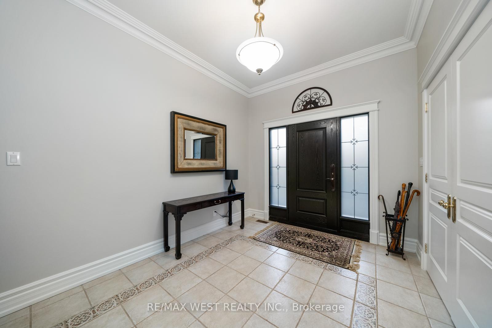 Photo 59 of 5775 Kirby Road, Vaughan, Kleinburg — HOMEH