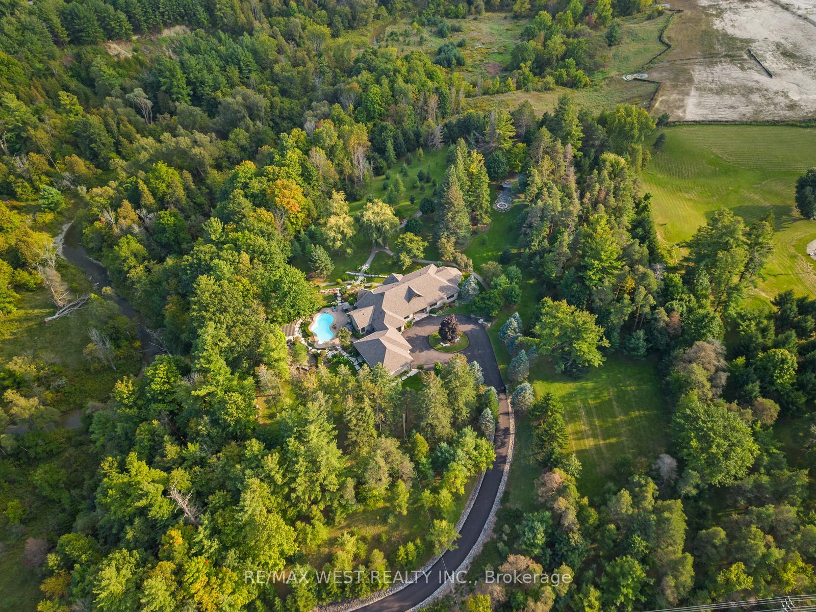Photo 75 of 5775 Kirby Road, Vaughan, Kleinburg — HOMEH