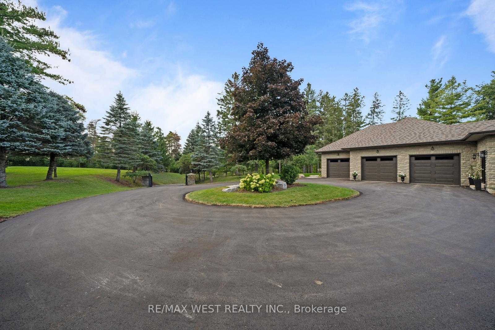 Photo 79 of 5775 Kirby Road, Vaughan, Kleinburg — HOMEH