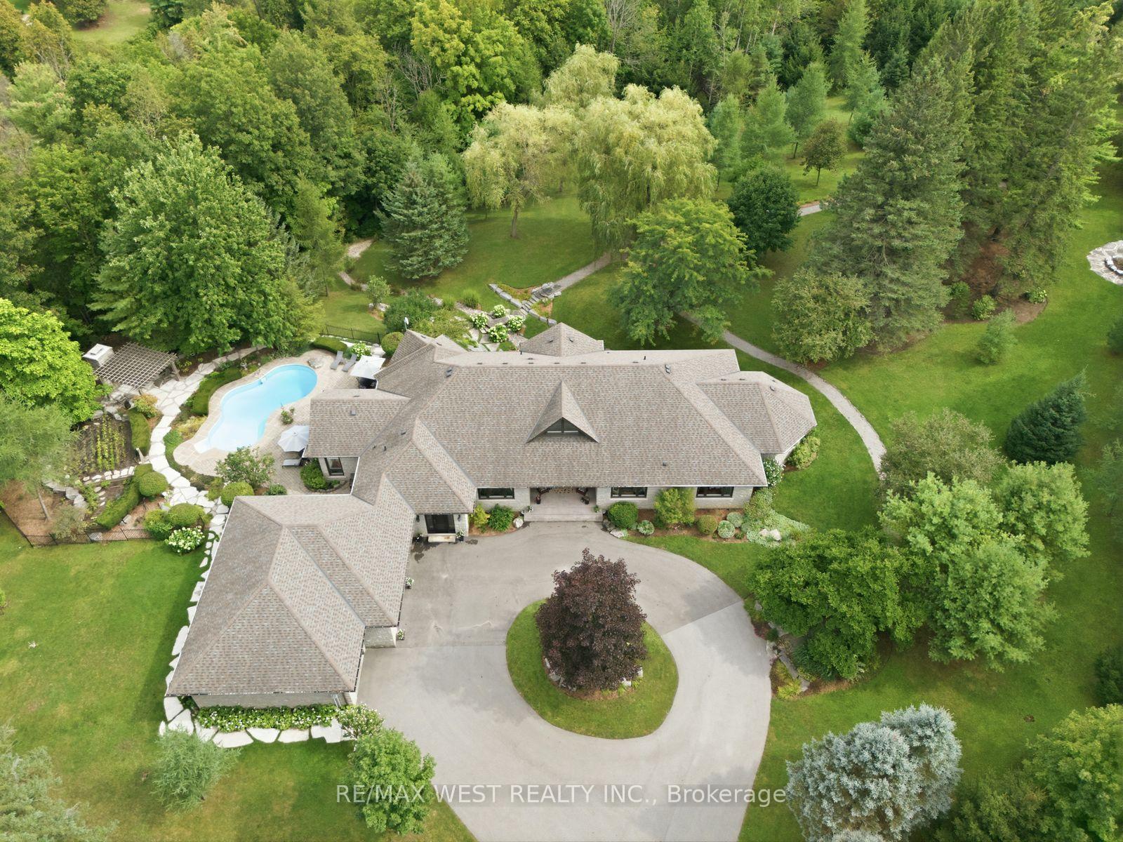 Photo 16 of 5775 Kirby Road, Vaughan, Kleinburg — HOMEH