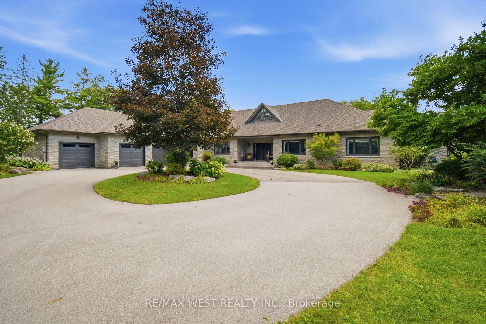 Photo 20 of 5775 Kirby Road, Vaughan, Kleinburg — HOMEH