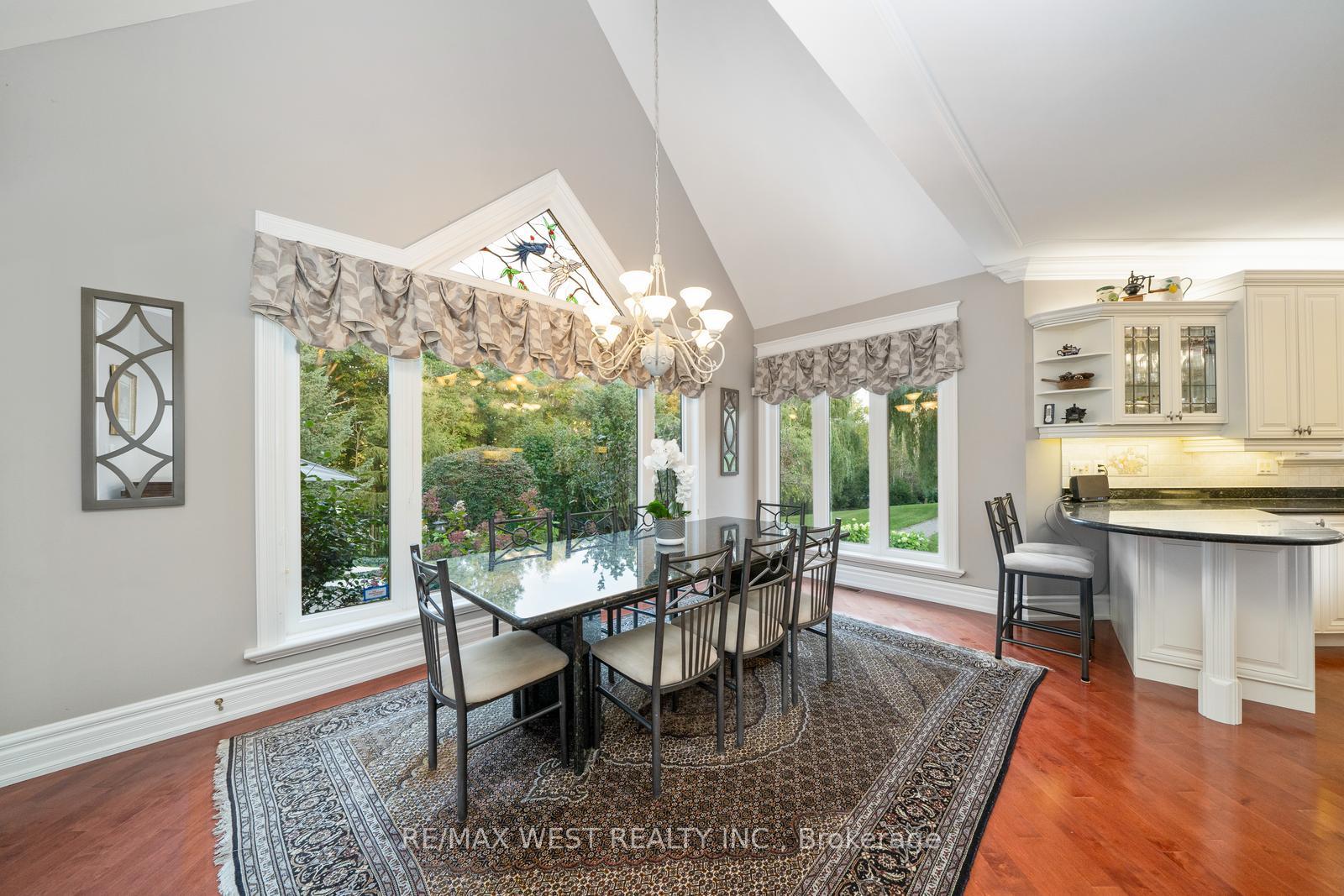 Photo 38 of 5775 Kirby Road, Vaughan, Kleinburg — HOMEH