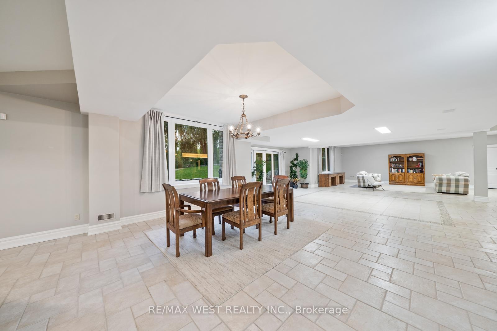 Photo 64 of 5775 Kirby Road, Vaughan, Kleinburg — HOMEH