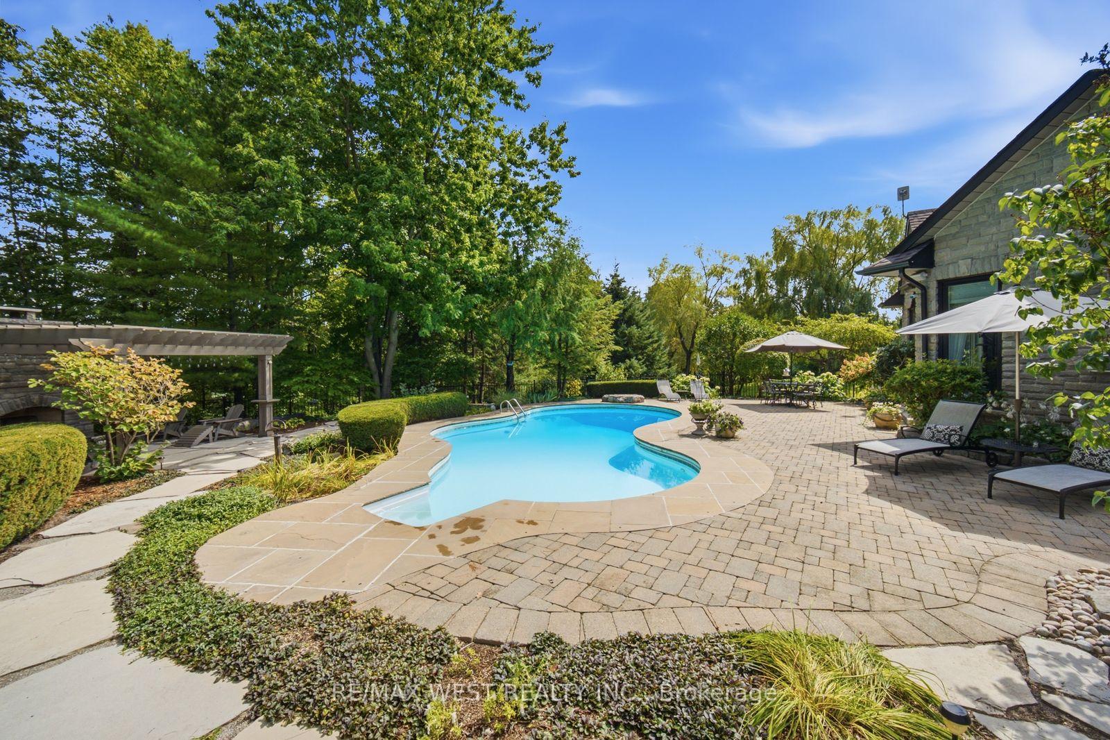 Photo 88 of 5775 Kirby Road, Vaughan, Kleinburg — HOMEH