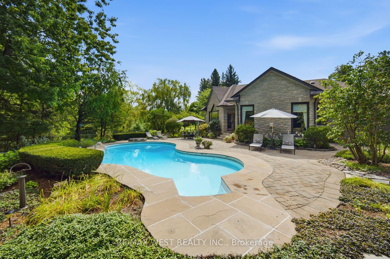 Photo 94 of 5775 Kirby Road, Vaughan, Kleinburg — HOMEH