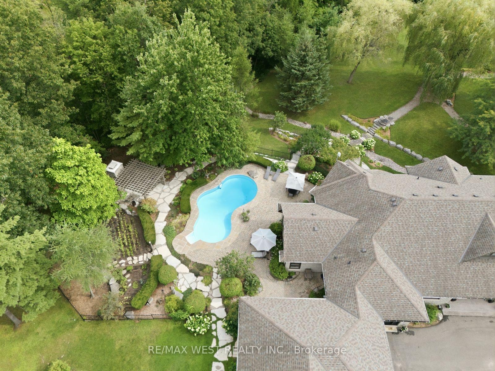 Photo 96 of 5775 Kirby Road, Vaughan, Kleinburg — HOMEH