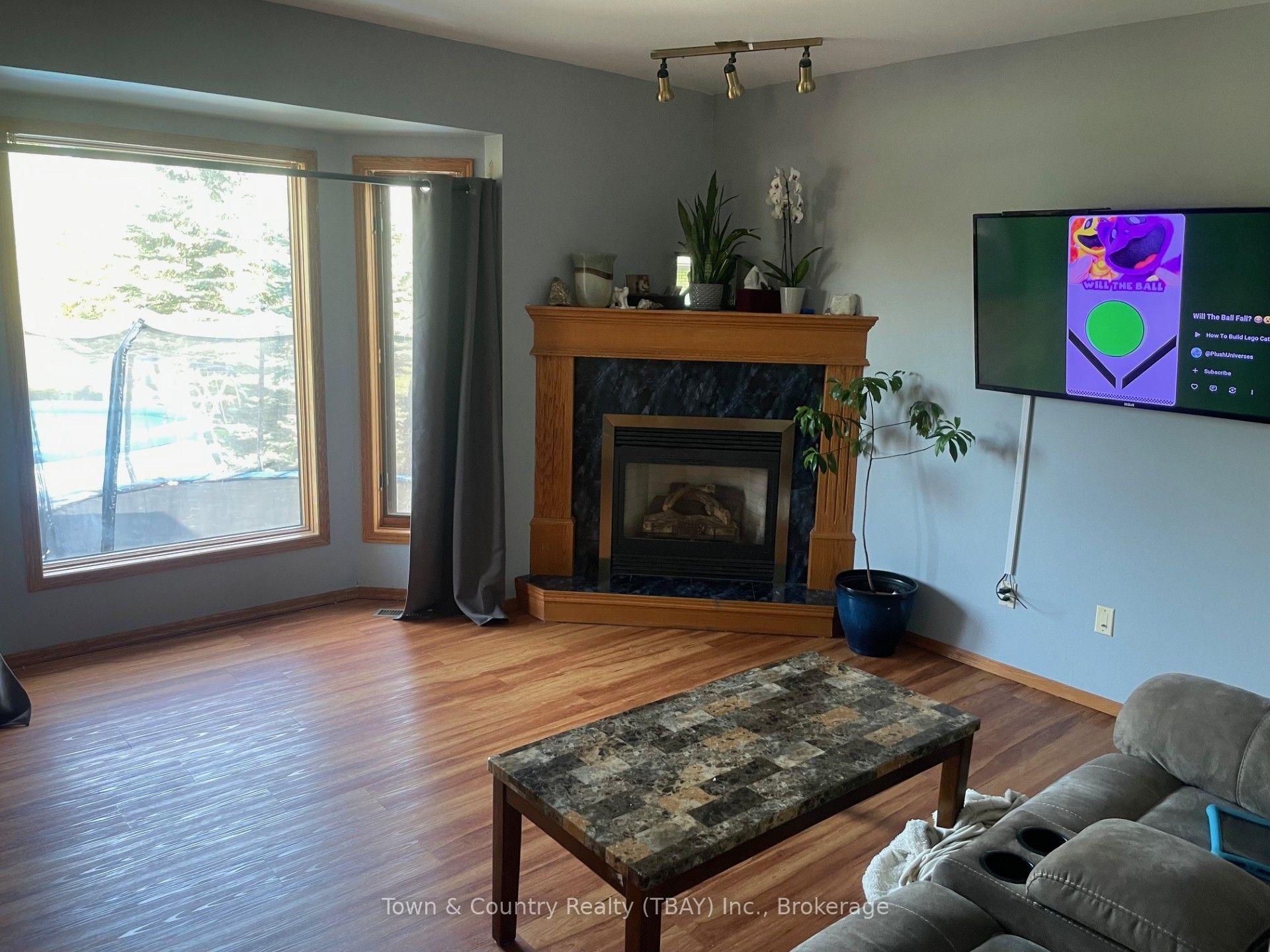 Photo 5 of 1244 Dawson Road N, Thunder Bay, Dawson Heights — HOMEH