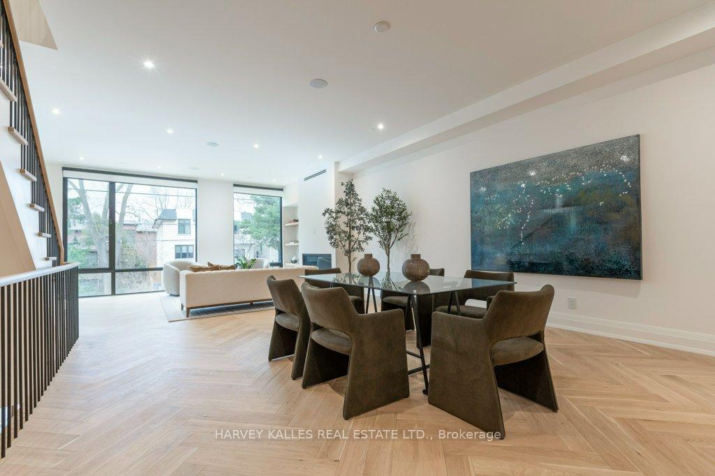 Photo 22 of 32 Evergreen Gardens, Toronto, Leaside — HOMEH