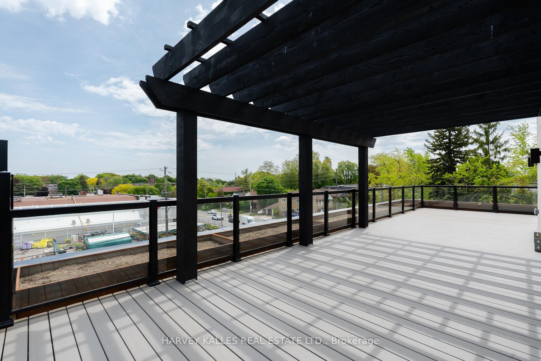 Photo 77 of 32 Evergreen Gardens, Toronto, Leaside — HOMEH