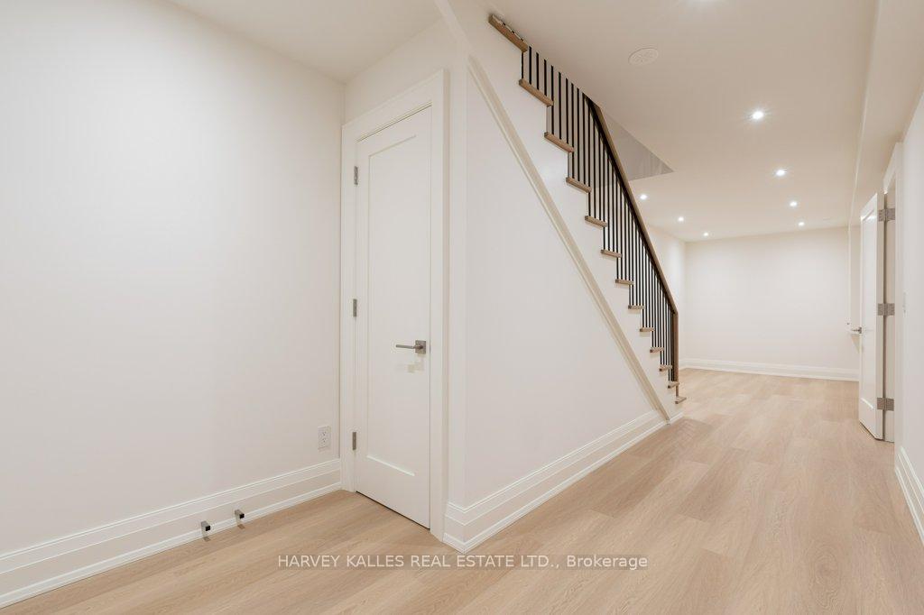 Photo 79 of 32 Evergreen Gardens, Toronto, Leaside — HOMEH