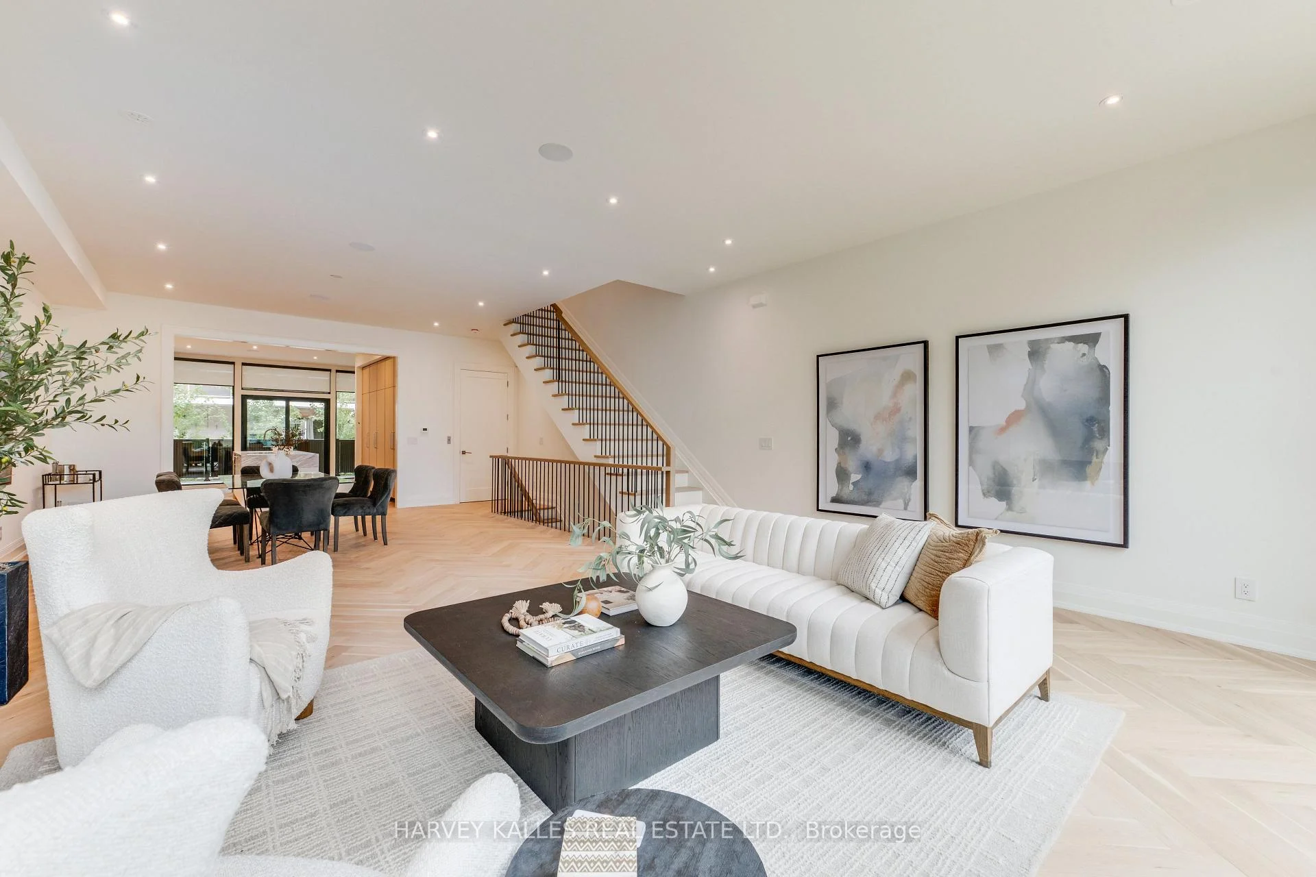 Photo 19 of 32 Evergreen Gardens, Toronto, Leaside — HOMEH