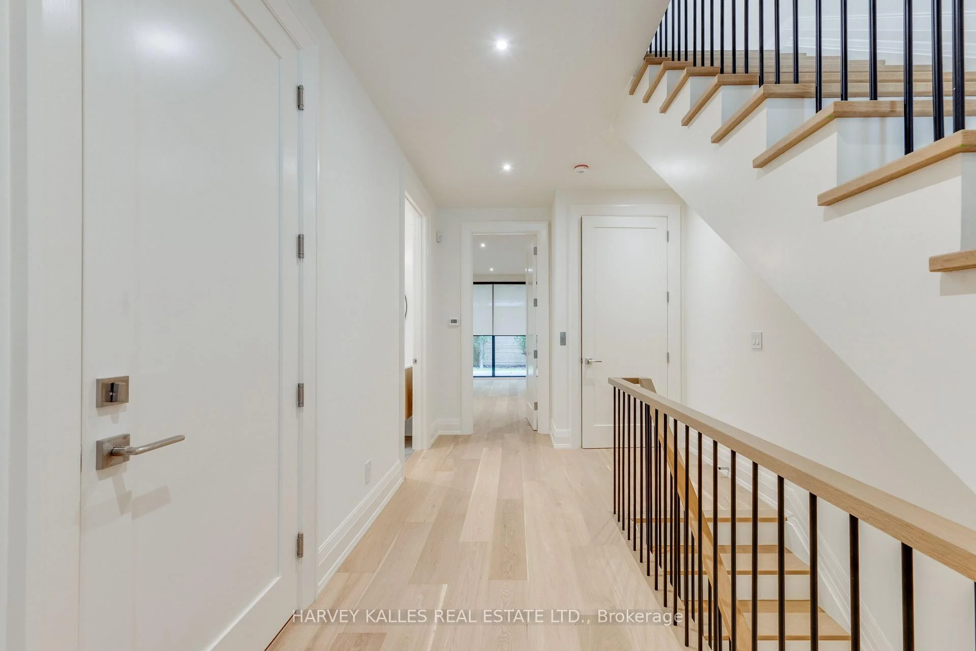 Photo 66 of 32 Evergreen Gardens, Toronto, Leaside — HOMEH
