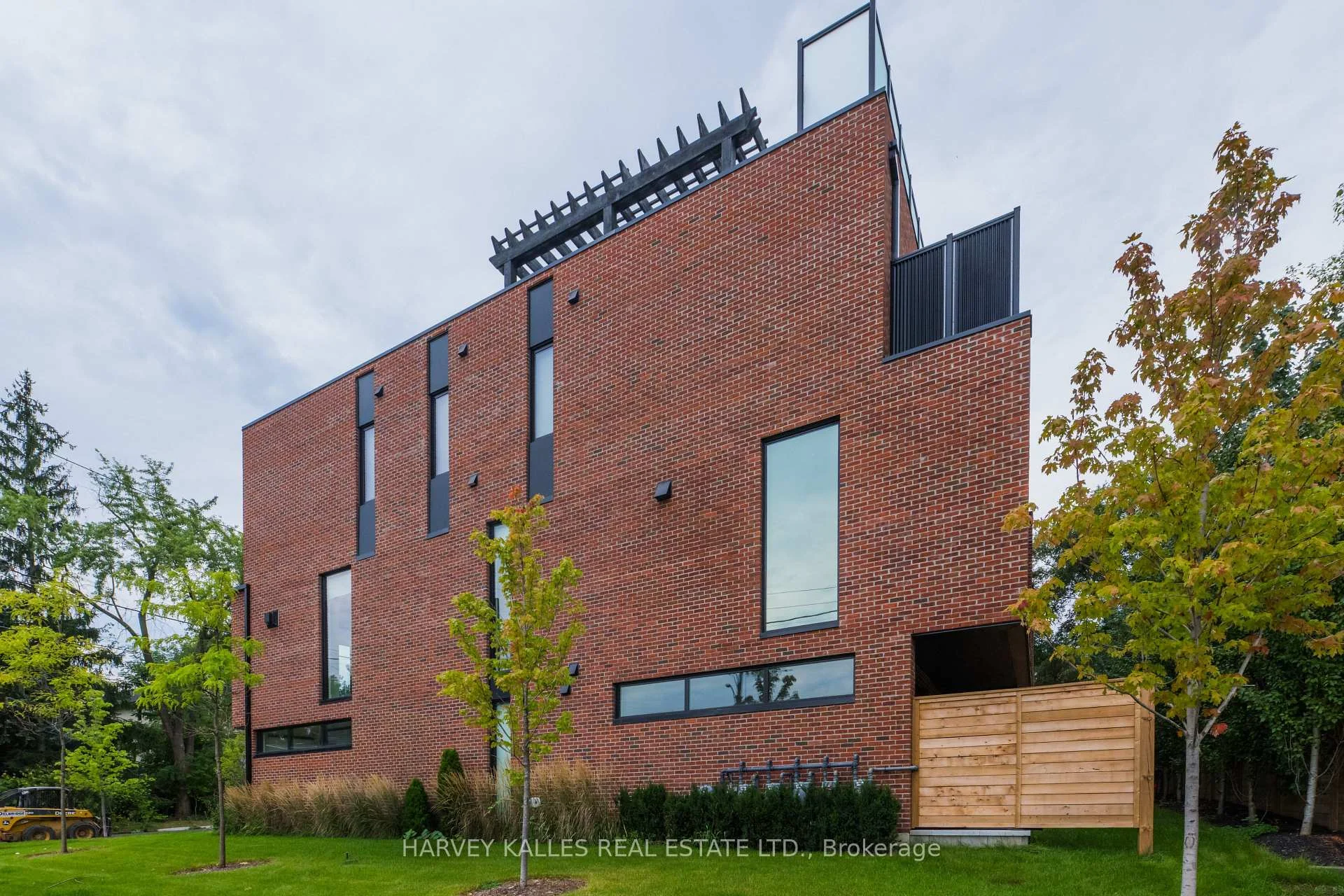Photo 87 of 32 Evergreen Gardens, Toronto, Leaside — HOMEH