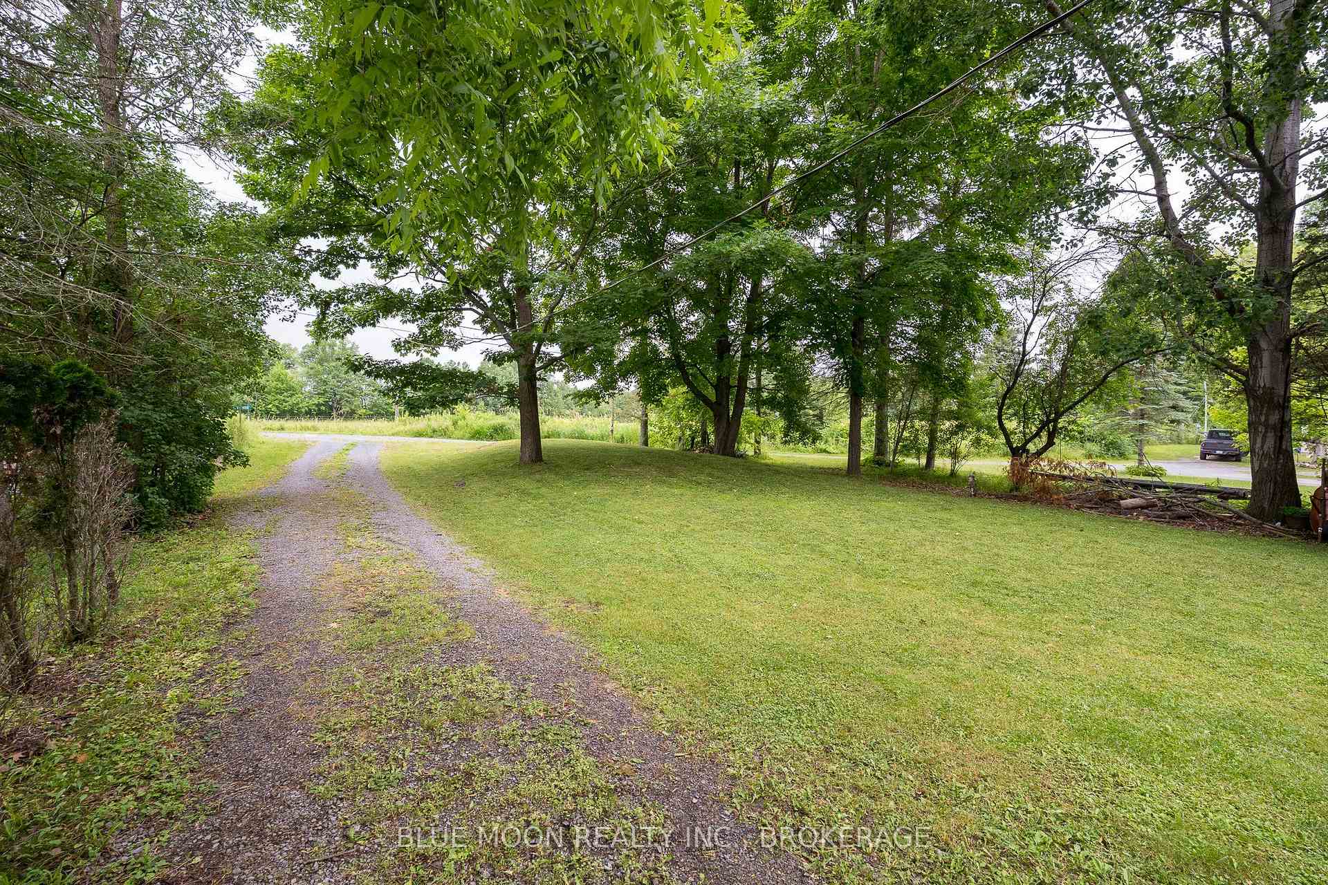 Photo 5 of 1058 Memory Lane, Frontenac, Frontenac South — HOMEH
