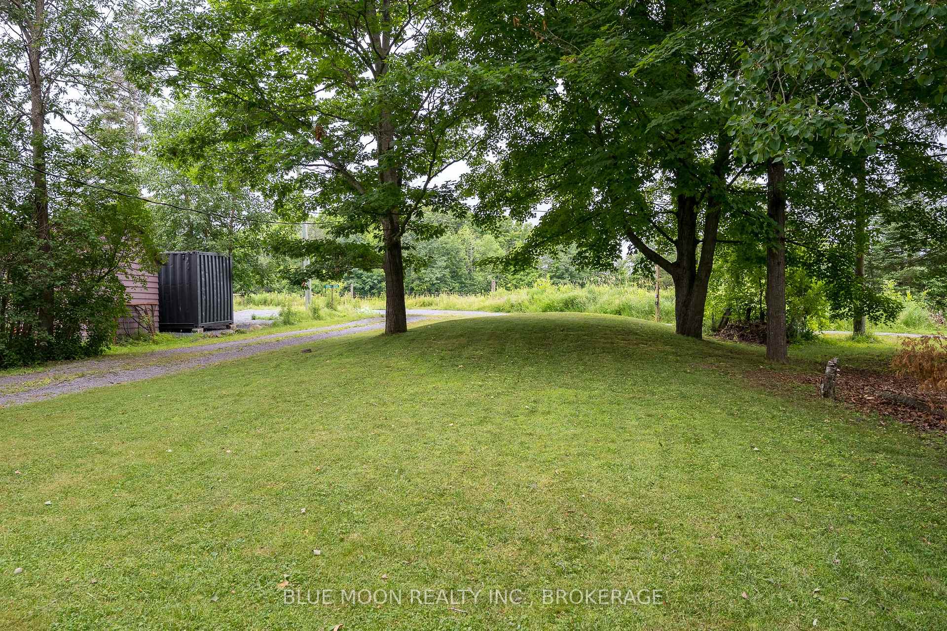 Photo 6 of 1058 Memory Lane, Frontenac, Frontenac South — HOMEH
