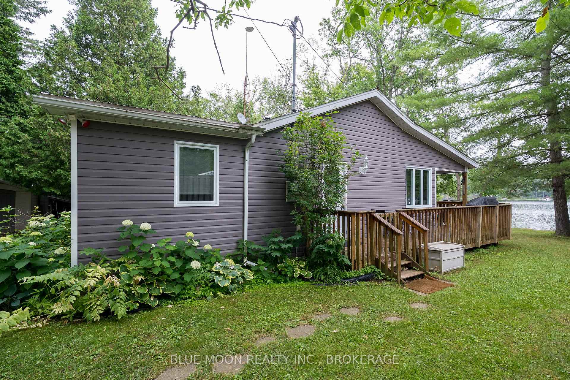 Photo 8 of 1058 Memory Lane, Frontenac, Frontenac South — HOMEH