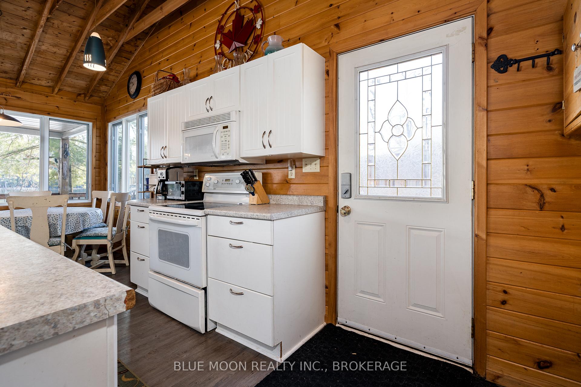 Photo 10 of 1058 Memory Lane, Frontenac, Frontenac South — HOMEH