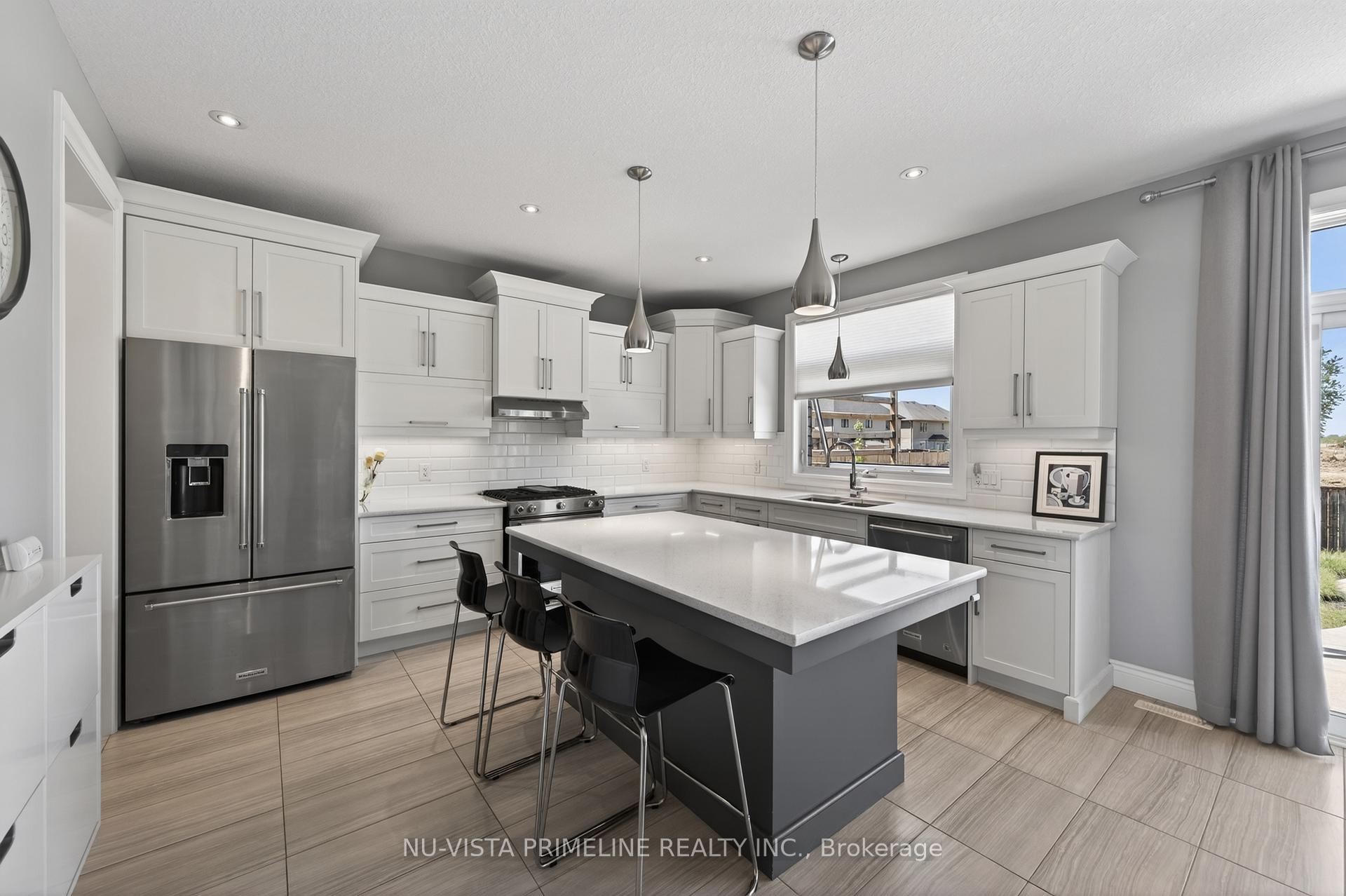 Photo 7 of 1935 Canvas Way, London, North B — HOMEH