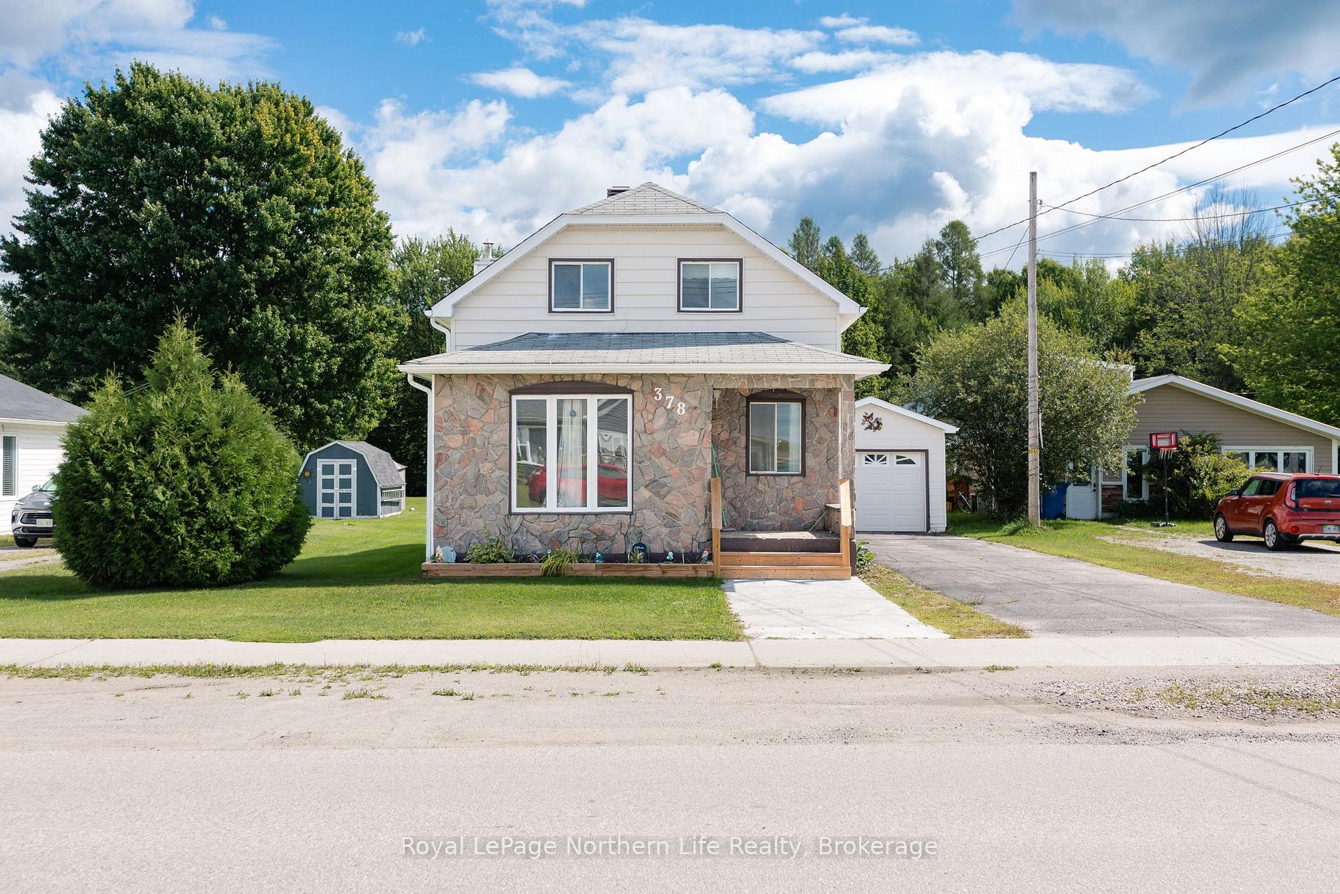 Photo of 378 Nipissing Street