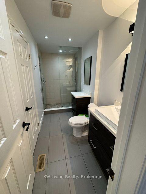 Photo 13 of 37B Green Belt Drive, North York, Banbury-Don Mills — HOMEH