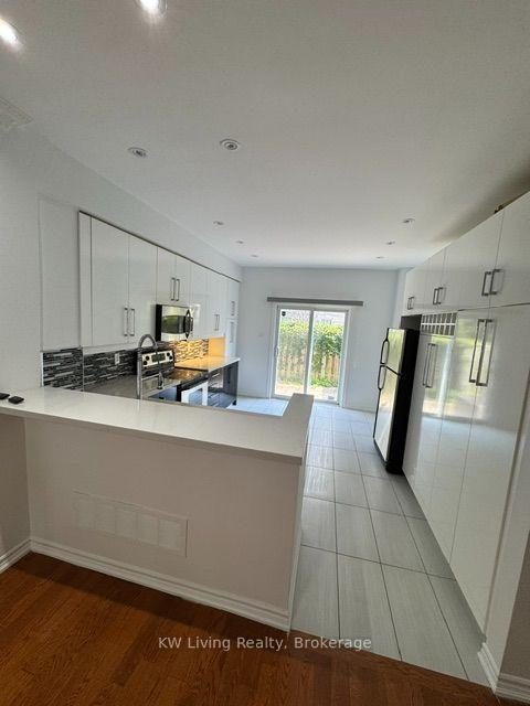 Photo 19 of 37B Green Belt Drive, North York, Banbury-Don Mills — HOMEH