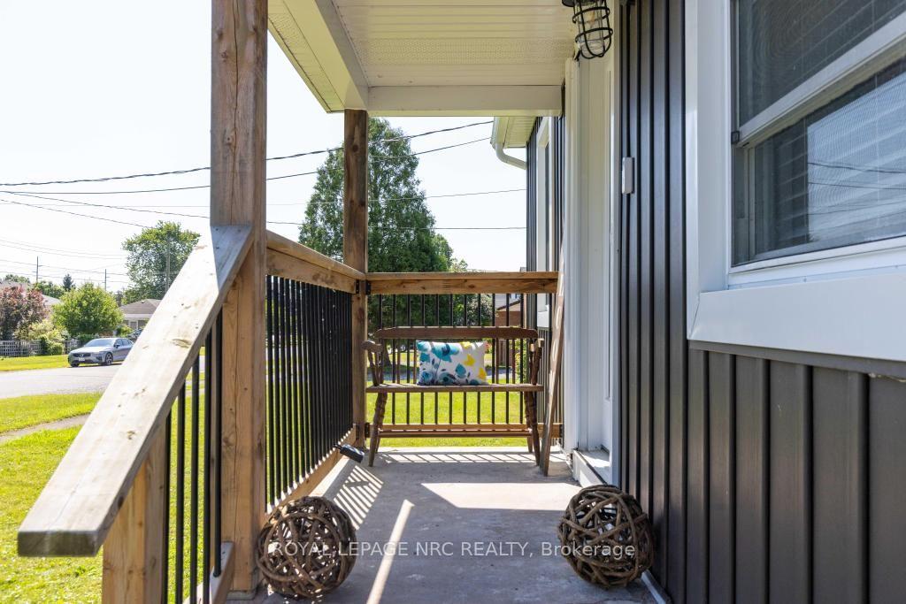 Photo 4 of 7992 Peter Street, Niagara Falls, Chippawa — HOMEH