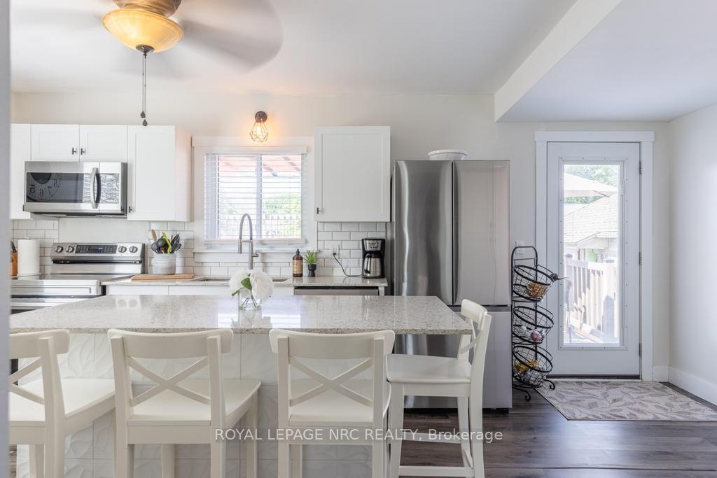Photo 10 of 7992 Peter Street, Niagara Falls, Chippawa — HOMEH