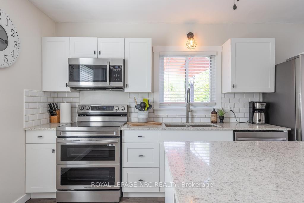 Photo 12 of 7992 Peter Street, Niagara Falls, Chippawa — HOMEH