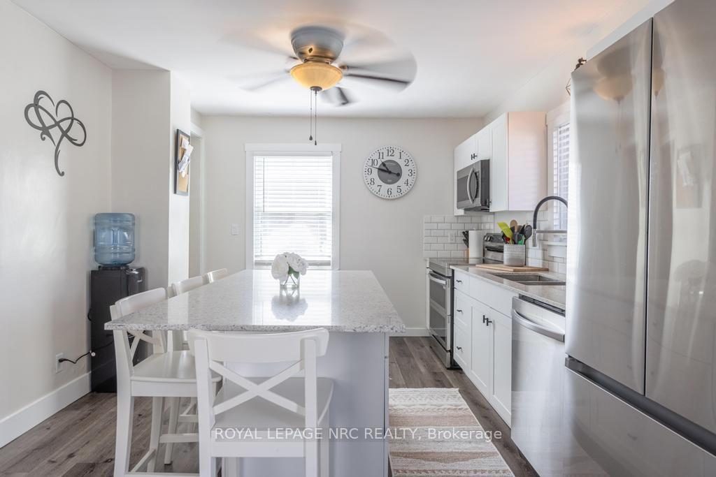Photo 13 of 7992 Peter Street, Niagara Falls, Chippawa — HOMEH