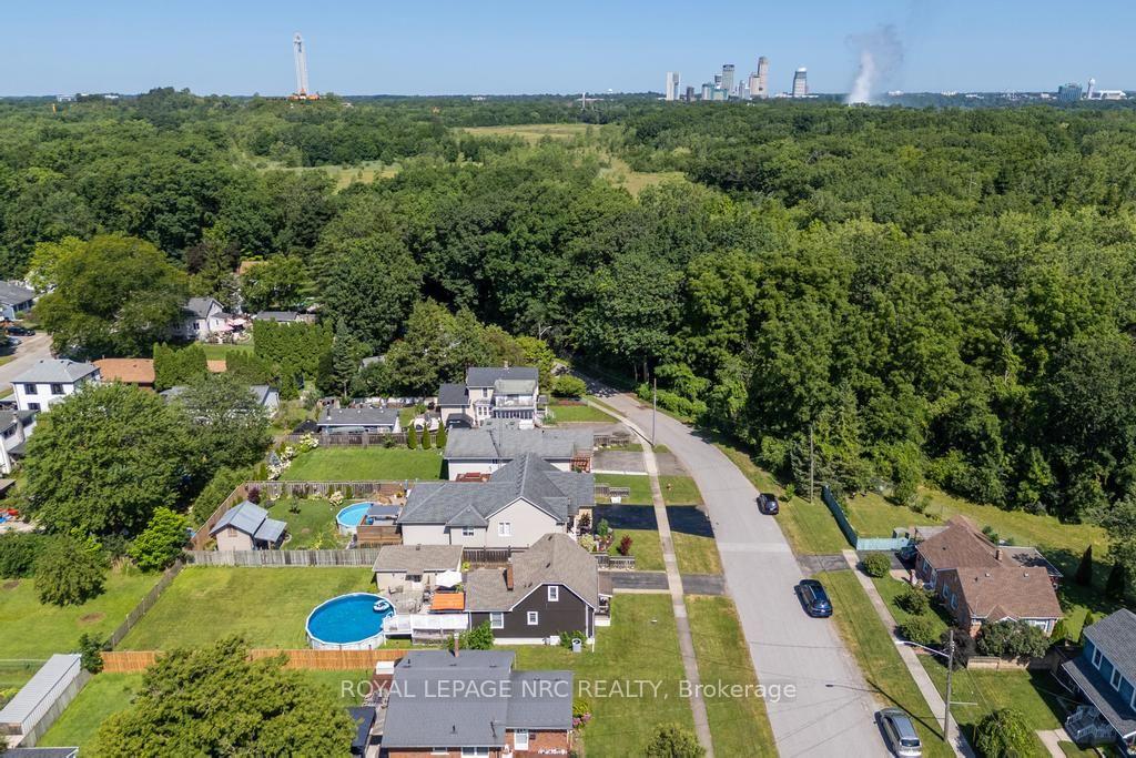 Photo 28 of 7992 Peter Street, Niagara Falls, Chippawa — HOMEH