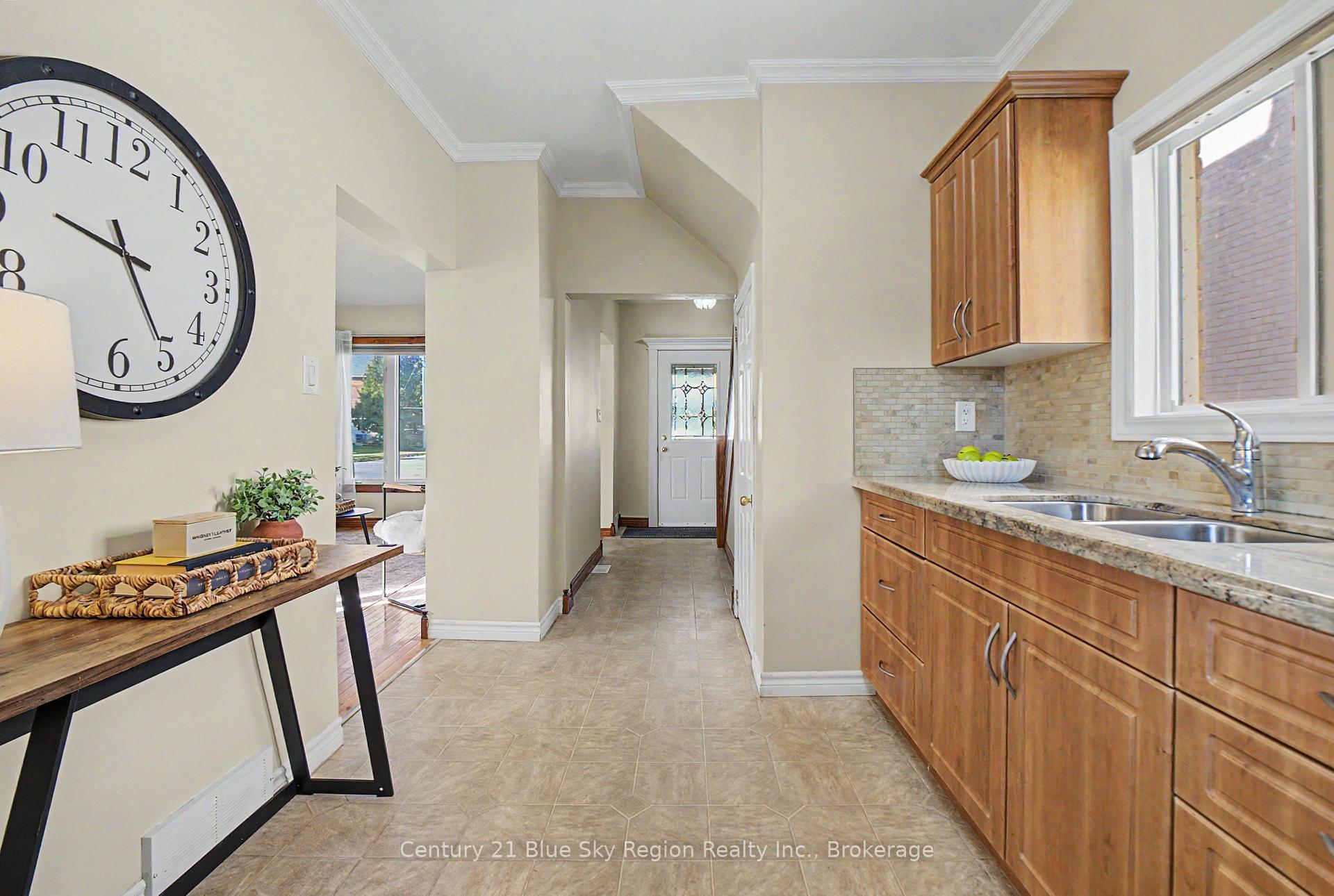 Photo 6 of 496 First Avenue E, North Bay, Central — HOMEH