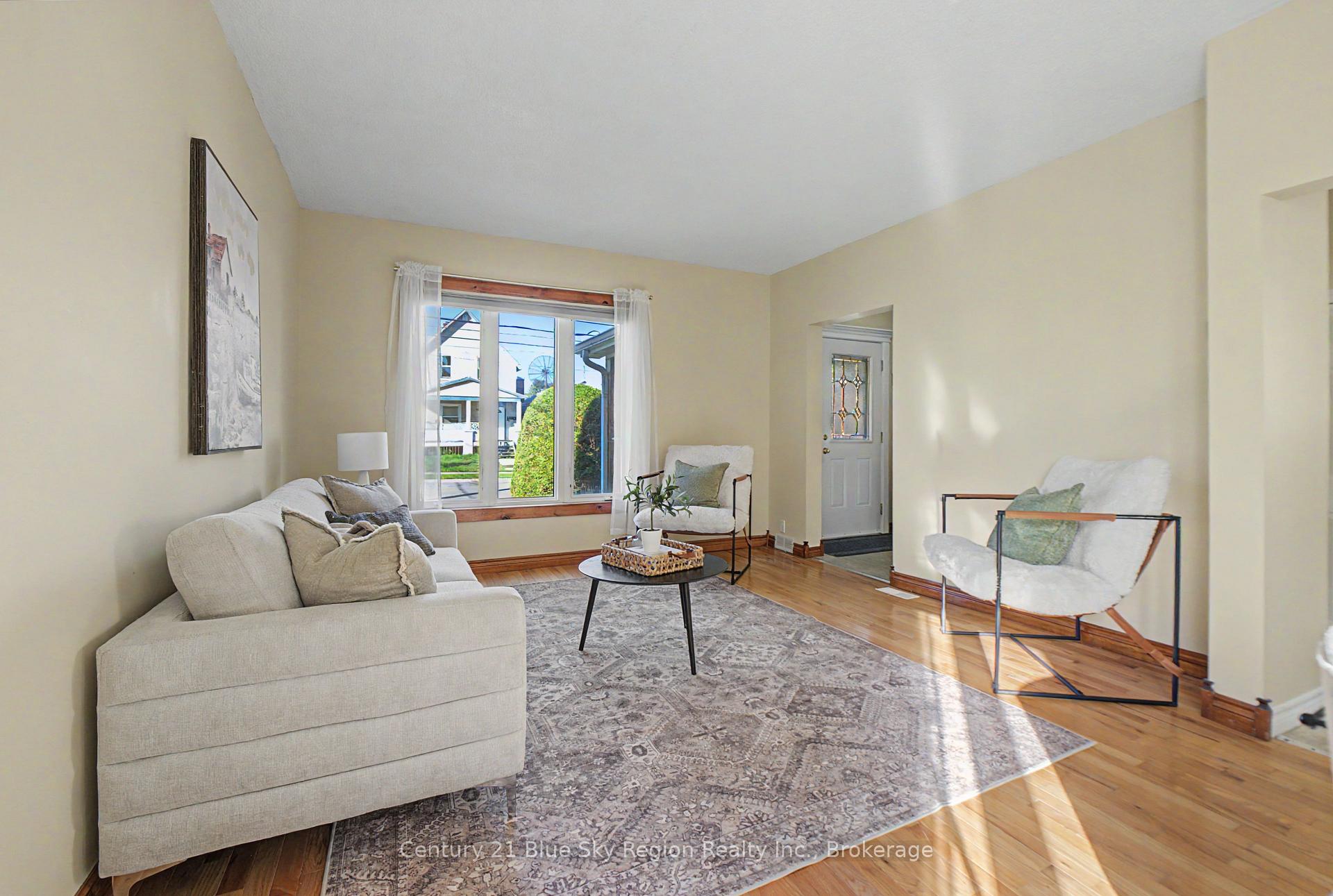 Photo 10 of 496 First Avenue E, North Bay, Central — HOMEH