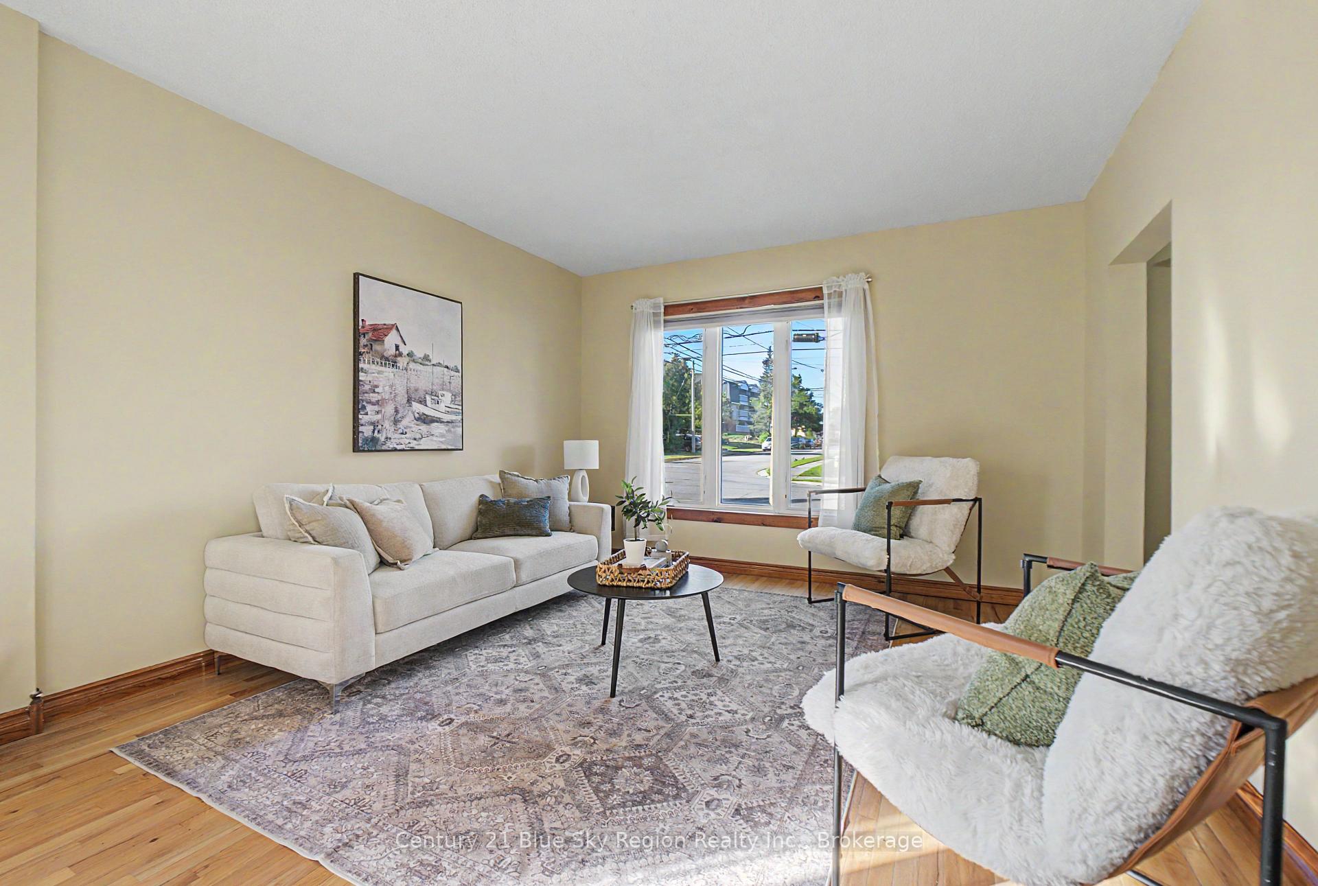 Photo 11 of 496 First Avenue E, North Bay, Central — HOMEH