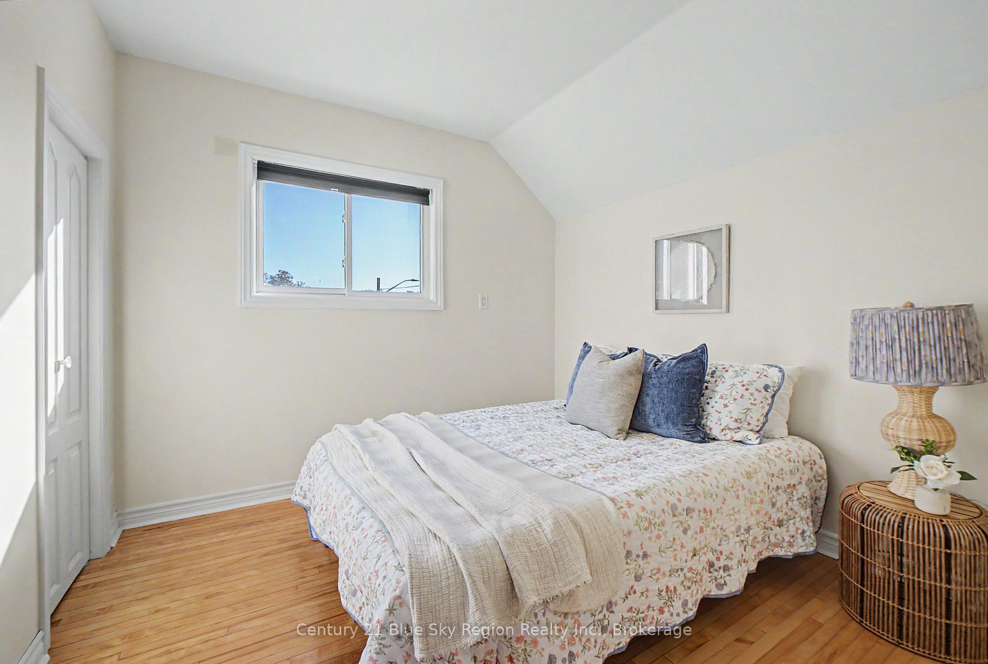 Photo 16 of 496 First Avenue E, North Bay, Central — HOMEH