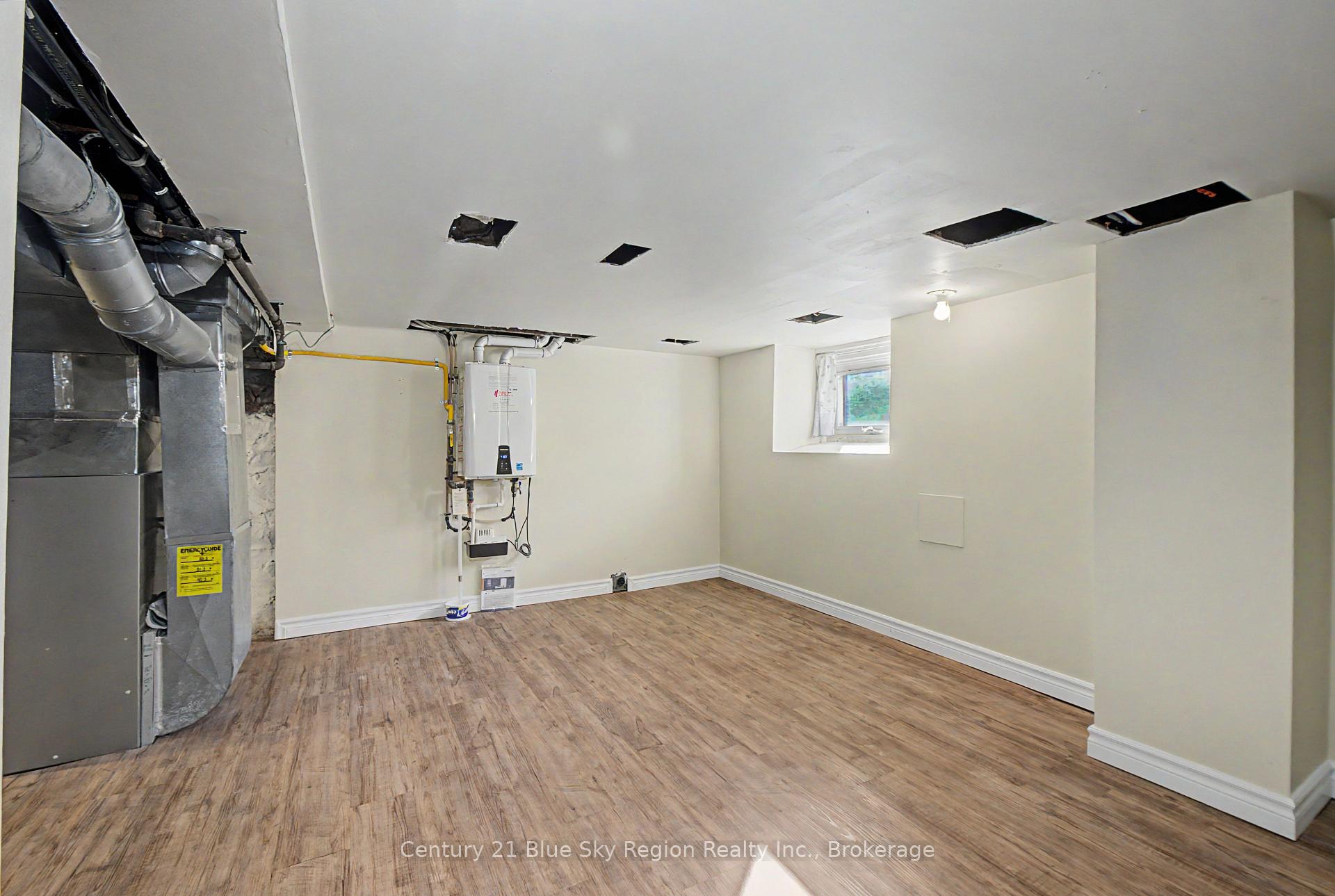 Photo 23 of 496 First Avenue E, North Bay, Central — HOMEH