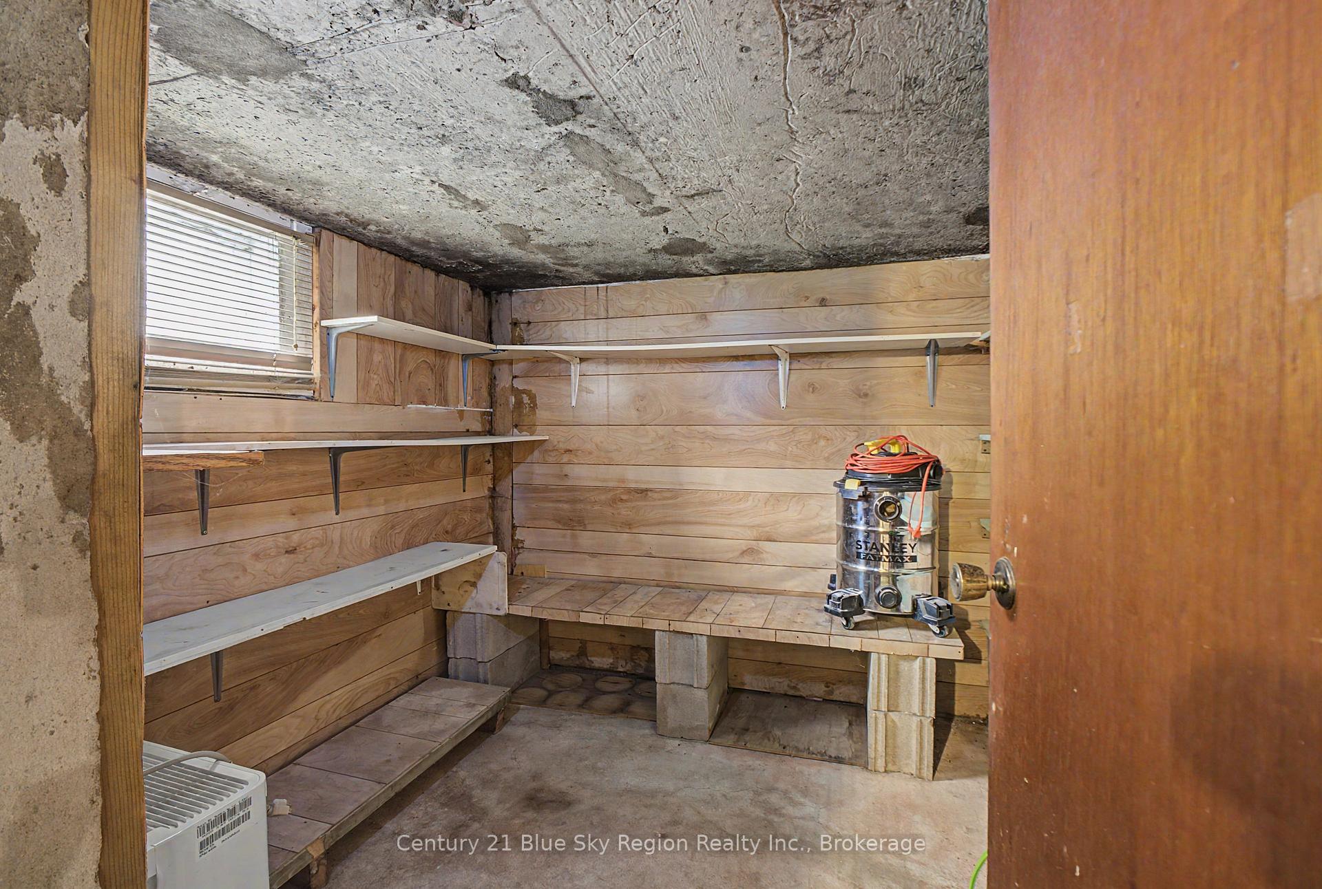 Photo 24 of 496 First Avenue E, North Bay, Central — HOMEH