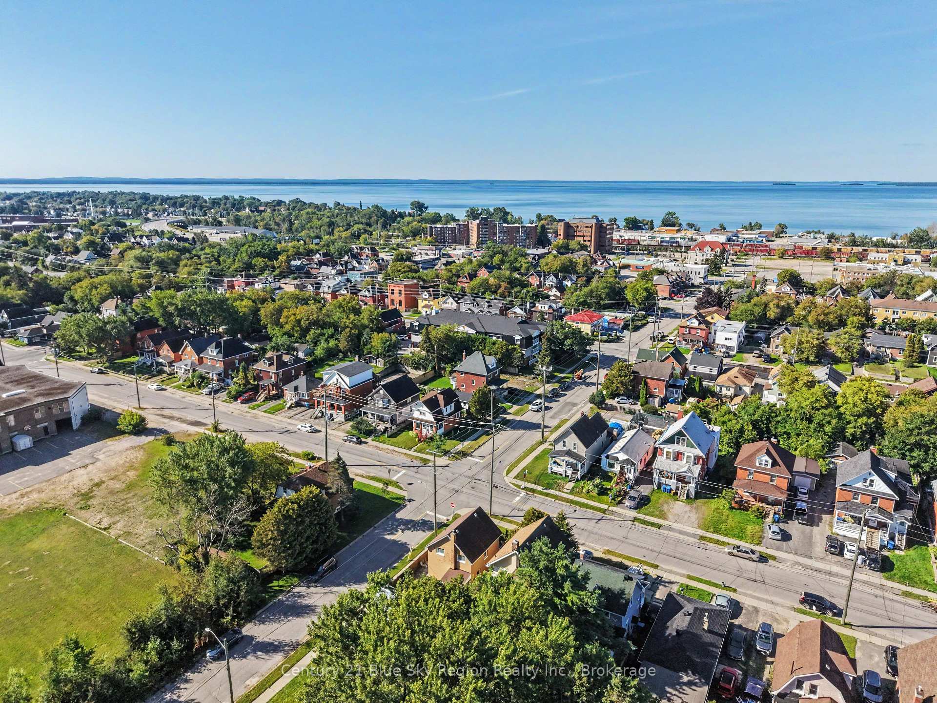 Photo 36 of 496 First Avenue E, North Bay, Central — HOMEH