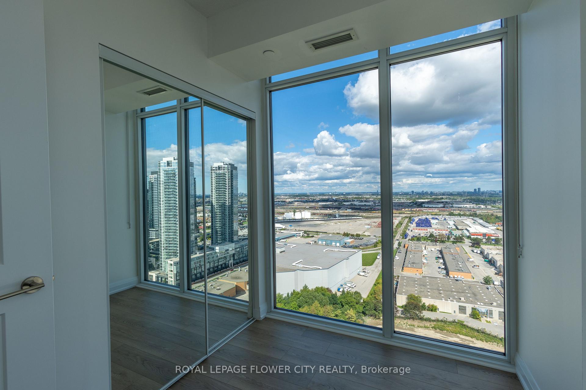 Photo 18 of Unit 3104, 7895 Jane Street, Vaughan, Vaughan Corporate Centre — HOMEH
