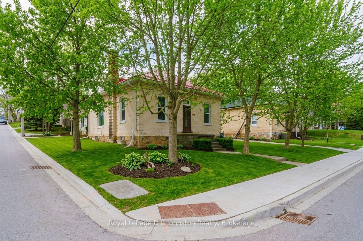 Photo of Unit SW, 83 3rd Street SW