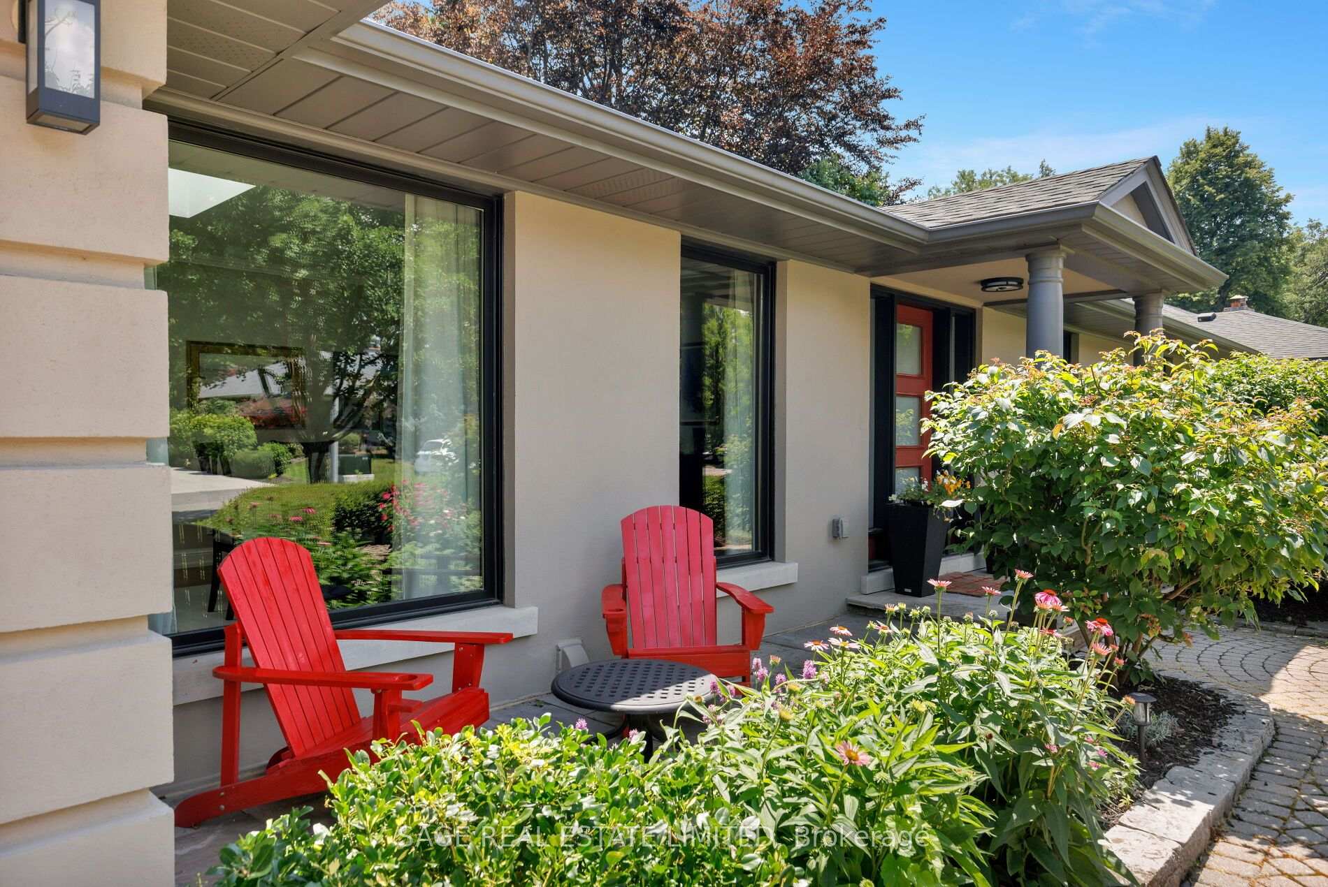 Photo 2 of 5 Blair Athol Crescent, Etobicoke, Princess-Rosethorn — HOMEH