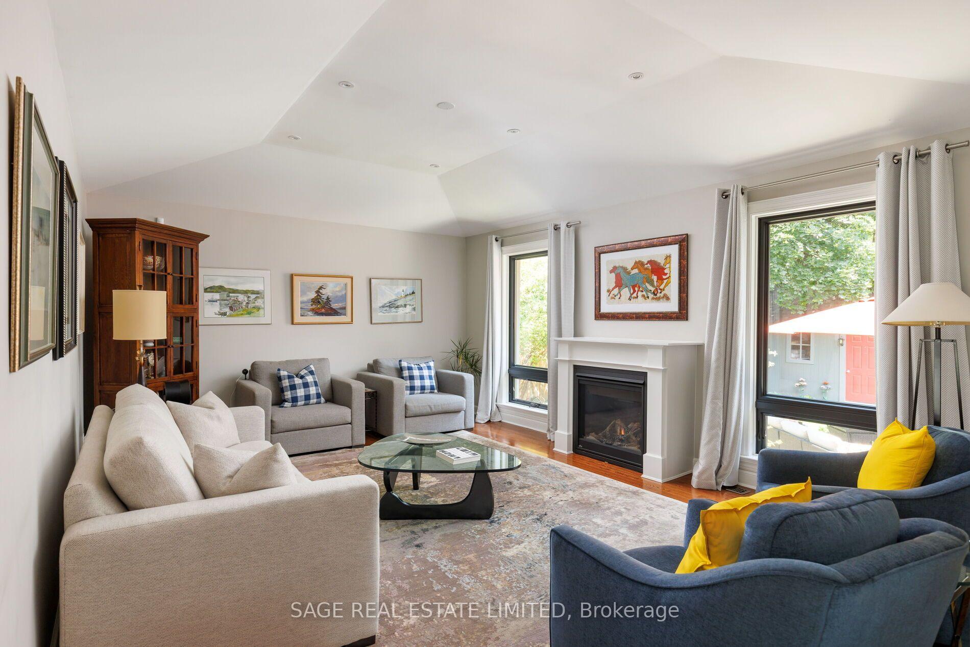 Photo 8 of 5 Blair Athol Crescent, Etobicoke, Princess-Rosethorn — HOMEH