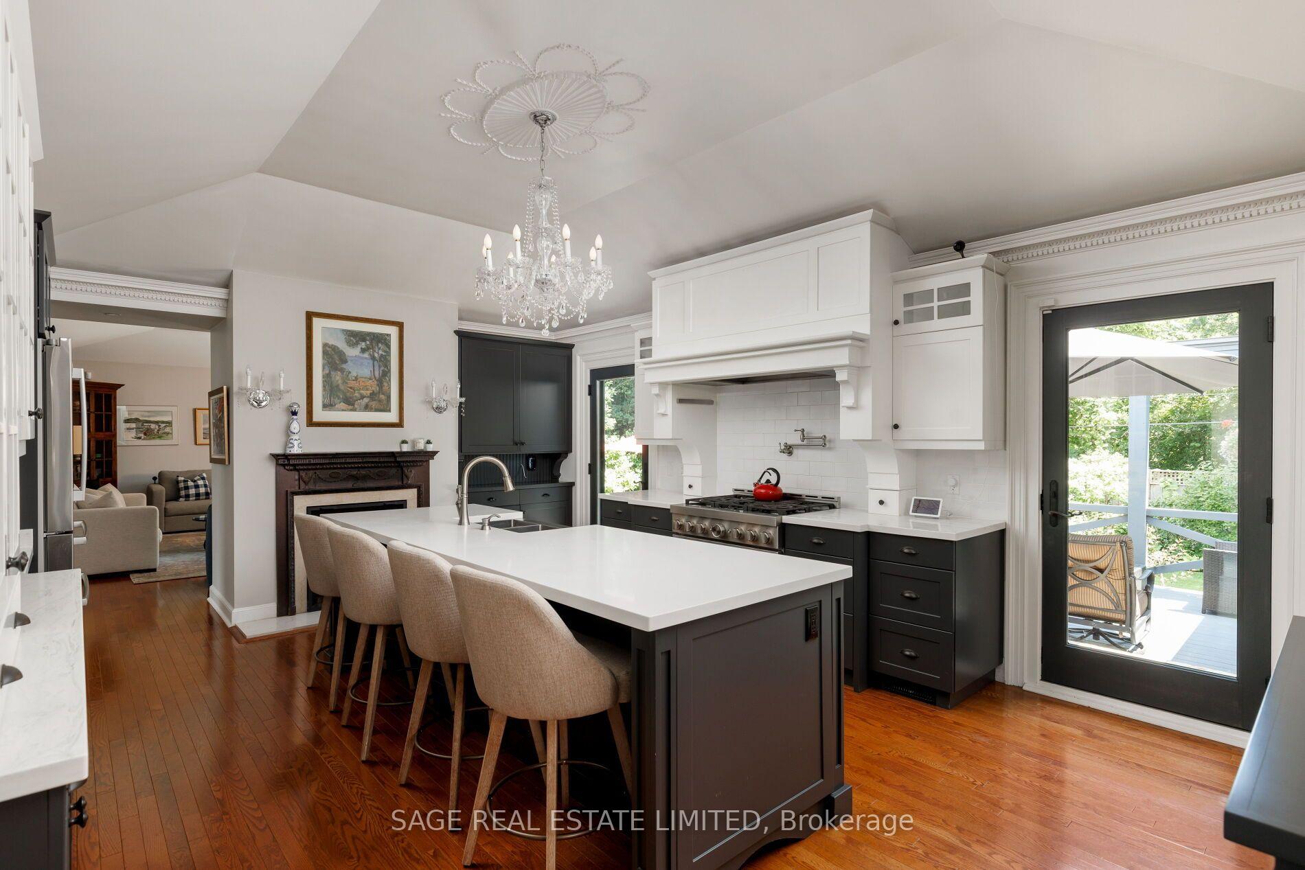 Photo 12 of 5 Blair Athol Crescent, Etobicoke, Princess-Rosethorn — HOMEH